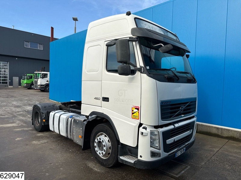 Volvo FH 460 EURO 5, I-shift - Nyergesvontató: 4 kép. Volvo FH 460 EURO 5, I-shift - Nyergesvontató: 4 kép.