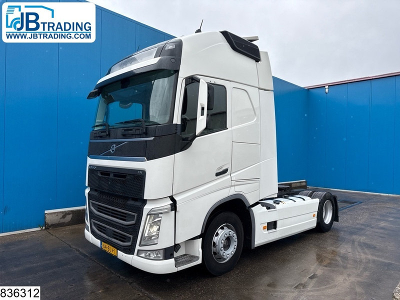 Volvo FH 460 XL, EURO 6, Standairco, i-Shift - Nyergesvontató: 1 kép. Volvo FH 460 XL, EURO 6, Standairco, i-Shift - Nyergesvontató: 1 kép.