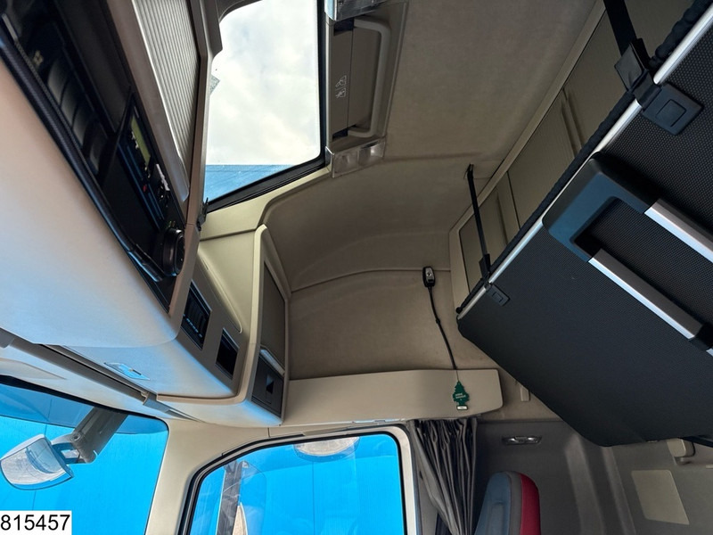 Volvo FH 460 XL, EURO 6, Standairco, i-Shift - Nyergesvontató: 5 kép. Volvo FH 460 XL, EURO 6, Standairco, i-Shift - Nyergesvontató: 5 kép.