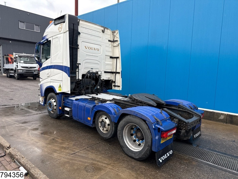 Volvo FH 500 6x2, EURO 6, RHD, Compressor - Nyergesvontató: 4 kép. Volvo FH 500 6x2, EURO 6, RHD, Compressor - Nyergesvontató: 4 kép.
