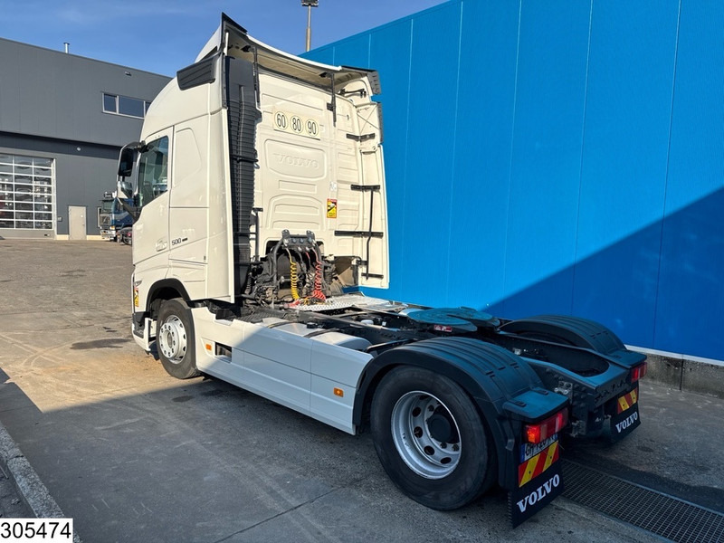 Volvo FH 500 EURO 6 - Nyergesvontató: 5 kép. Volvo FH 500 EURO 6 - Nyergesvontató: 5 kép.