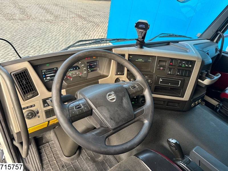 Volvo FM 460 EURO 6, Lohr, PTO - Nyergesvontató: 5 kép. Volvo FM 460 EURO 6, Lohr, PTO - Nyergesvontató: 5 kép.