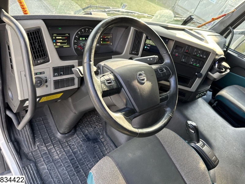 Volvo FM 500 EURO 6, Standairco, LOHR - Nyergesvontató: 5 kép. Volvo FM 500 EURO 6, Standairco, LOHR - Nyergesvontató: 5 kép.
