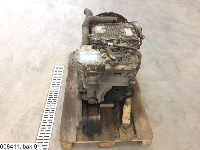 Renault AT2412C, I shift, Automatic, Retarder - Sebességváltó: 2 kép. Renault AT2412C, I shift, Automatic, Retarder - Sebességváltó: 2 kép.