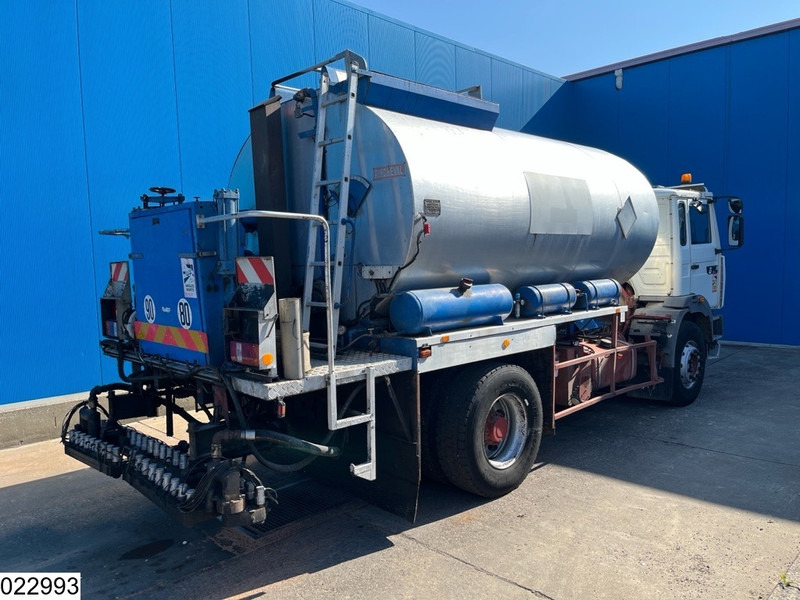 Renault G 270 Bitum, Rincheval, 9900 liter - Tartályos teherautó: 2 kép. Renault G 270 Bitum, Rincheval, 9900 liter - Tartályos teherautó: 2 kép.