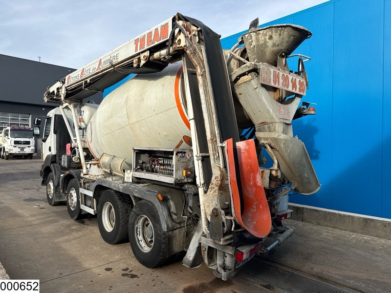 Renault Kerax 410 Dxi 8x4, Cifa, 9m3, Remote - Betonmixer: 2 kép. Renault Kerax 410 Dxi 8x4, Cifa, 9m3, Remote - Betonmixer: 2 kép.