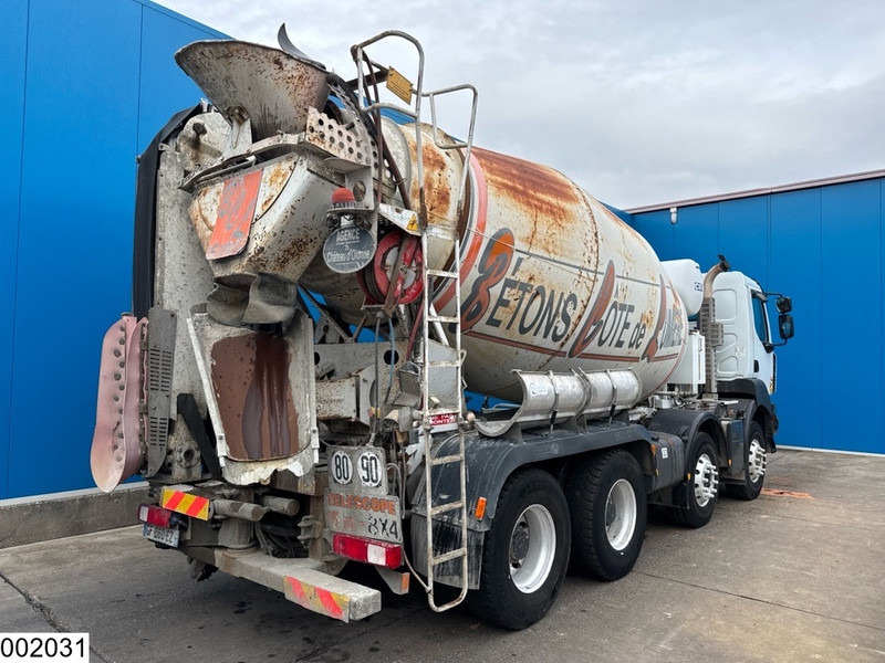 Renault Kerax 410 Dxi 8x4, EURO 4, 9m3, Steel suspension, Remote - Betonmixer: 2 kép. Renault Kerax 410 Dxi 8x4, EURO 4, 9m3, Steel suspension, Remote - Betonmixer: 2 kép.
