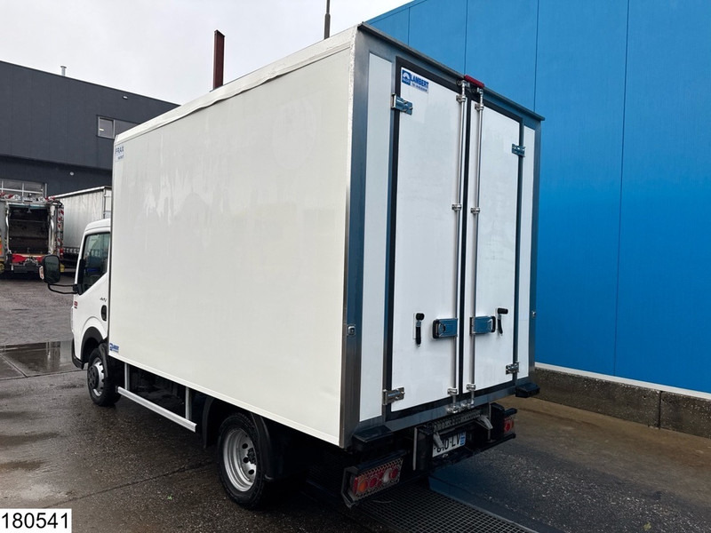 Renault ? Maxity 140 Dxi Carrier - Hűtős kisteherautó, Duplakabinos kisteherautó: 3 kép. Renault ? Maxity 140 Dxi Carrier - Hűtős kisteherautó, Duplakabinos kisteherautó: 3 kép.