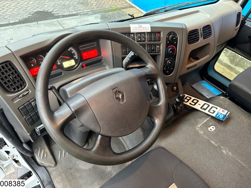 Renault Midlum 270 Dxi 11330 Litres, 4 Compartments, Fuel - Tartályos teherautó: 5 kép. Renault Midlum 270 Dxi 11330 Litres, 4 Compartments, Fuel - Tartályos teherautó: 5 kép.