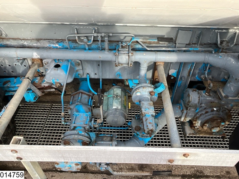 Renault Premium 210 19010 Liter, LPG GPL, Gastank, Steel suspension - Tartályos teherautó: 5 kép. Renault Premium 210 19010 Liter, LPG GPL, Gastank, Steel suspension - Tartályos teherautó: 5 kép.