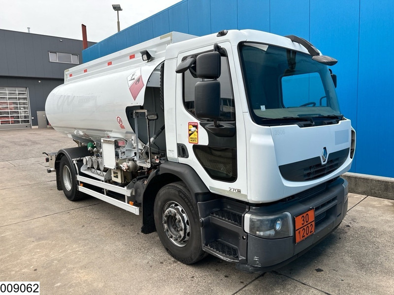Renault Premium 270 EURO 5, Fuel, 13.390 Liter, 4 Comp - Tartályos teherautó: 3 kép. Renault Premium 270 EURO 5, Fuel, 13.390 Liter, 4 Comp - Tartályos teherautó: 3 kép.