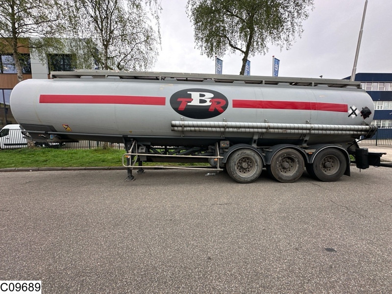 Trailor Fuel 39915 Liter, 9 Compartments - Tartályos félpótkocsi: 2 kép. Trailor Fuel 39915 Liter, 9 Compartments - Tartályos félpótkocsi: 2 kép.