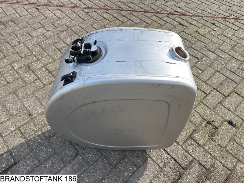 Universeel Brandstoftank - Üzemanyag tartály: 5 kép. Universeel Brandstoftank - Üzemanyag tartály: 5 kép.
