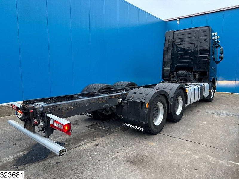 Volvo FH16 750 6X4, EURO 6, Retarder, PTO - Alvaz teherautó: 3 kép. Volvo FH16 750 6X4, EURO 6, Retarder, PTO - Alvaz teherautó: 3 kép.