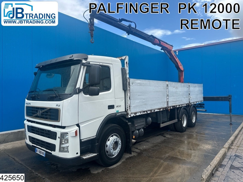 Volvo FM 300 6 X 2, Manual, Steel suspension, Palfinger - Platós teherautó, Darus autó: 1 kép. Volvo FM 300 6 X 2, Manual, Steel suspension, Palfinger - Platós teherautó, Darus autó: 1 kép.