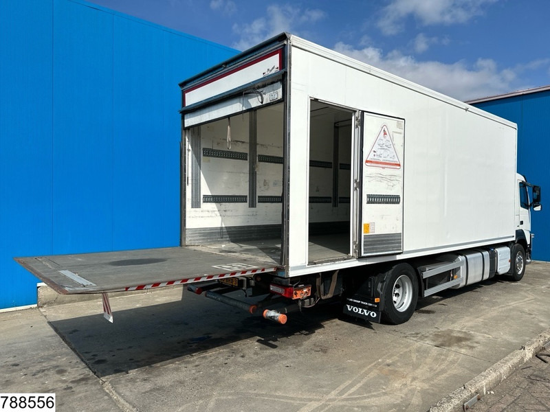 Volvo FM 330 EURO 6, Dhollandia - Dobozos felépítményű teherautó: 2 kép. Volvo FM 330 EURO 6, Dhollandia - Dobozos felépítményű teherautó: 2 kép.