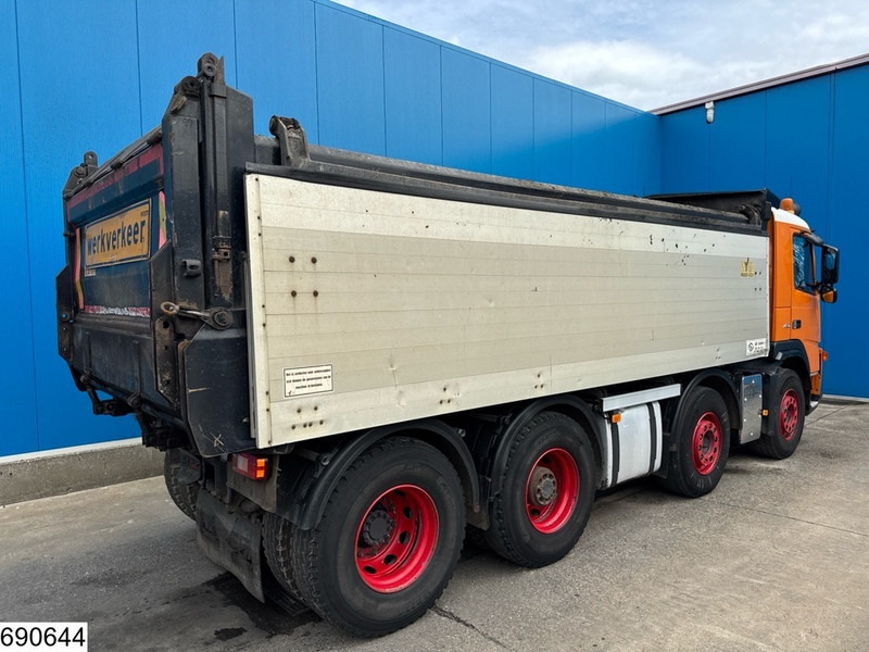 Volvo FM 420 8X2, EURO 5, HYVA - Billenőplatós teherautó: 2 kép. Volvo FM 420 8X2, EURO 5, HYVA - Billenőplatós teherautó: 2 kép.