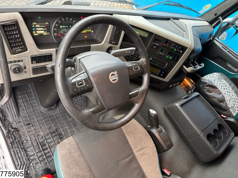 Volvo FM 450 EURO 6, Thermoking, 2 Cooling units, Dhollandia - Hűtős teherautó: 5 kép. Volvo FM 450 EURO 6, Thermoking, 2 Cooling units, Dhollandia - Hűtős teherautó: 5 kép.