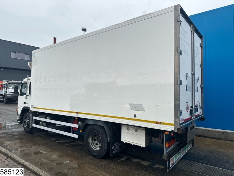 Volvo FM9 260 EURO 3, Thermoking - Hűtős teherautó: 4 kép. Volvo FM9 260 EURO 3, Thermoking - Hűtős teherautó: 4 kép.
