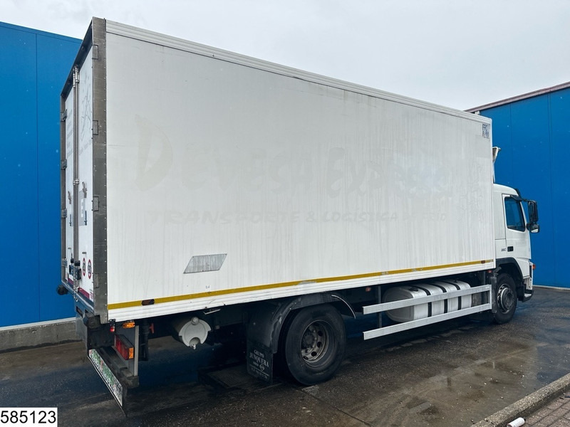 Volvo FM9 260 EURO 3, Thermoking - Hűtős teherautó: 2 kép. Volvo FM9 260 EURO 3, Thermoking - Hűtős teherautó: 2 kép.