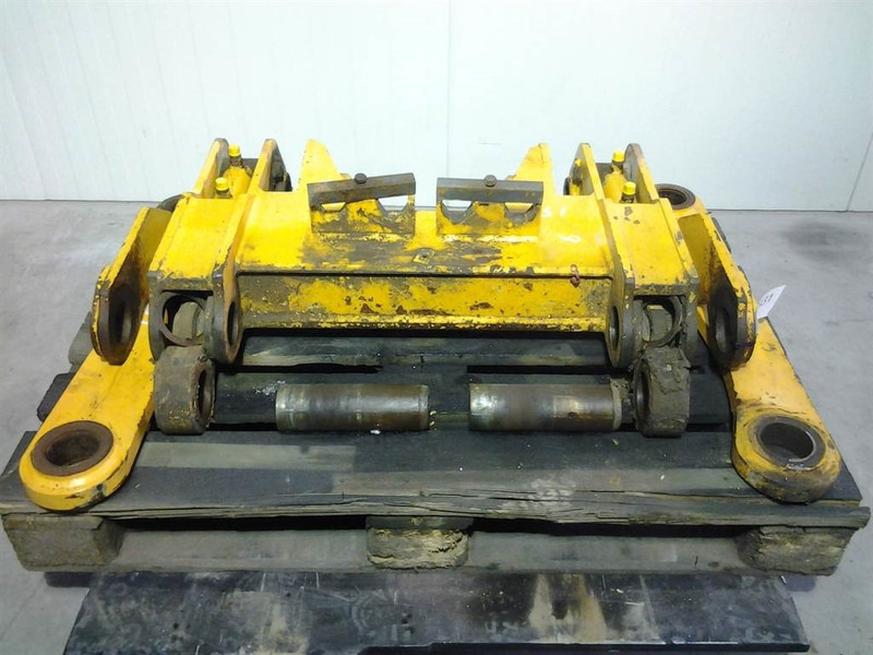 Ahlmann AZ 150 - Quick coupler/Schnellwechsler/Snelwissel - Gyorscsatlakozó: 4 kép. Ahlmann AZ 150 - Quick coupler/Schnellwechsler/Snelwissel - Gyorscsatlakozó: 4 kép.