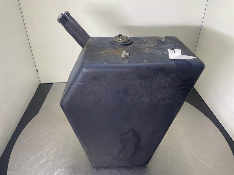 Ahlmann AZ150-4100050A-Fuel tank/Kraftstofftank - Keret/ Alváz - Építőipari gépek: 4 kép. Ahlmann AZ150-4100050A-Fuel tank/Kraftstofftank - Keret/ Alváz - Építőipari gépek: 4 kép.