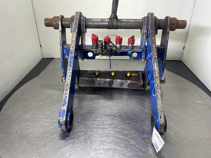 Ahlmann AZ150-Quick coupler/Schnellwechsler/Snelwissel - Gyorscsatlakozó - Építőipari gépek: 4 kép. Ahlmann AZ150-Quick coupler/Schnellwechsler/Snelwissel - Gyorscsatlakozó - Építőipari gépek: 4 kép.