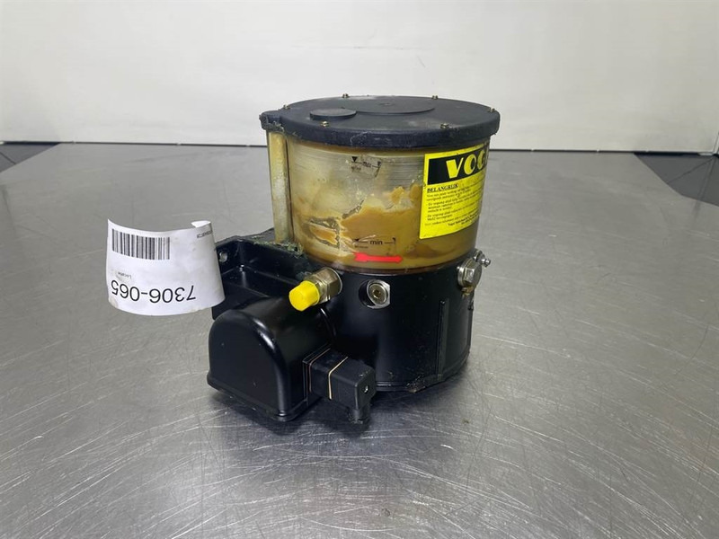 Ahlmann AZ150-Vogel KFG1-5+924 24V-Lubricating system - Keret/ Alváz - Építőipari gépek: 2 kép. Ahlmann AZ150-Vogel KFG1-5+924 24V-Lubricating system - Keret/ Alváz - Építőipari gépek: 2 kép.