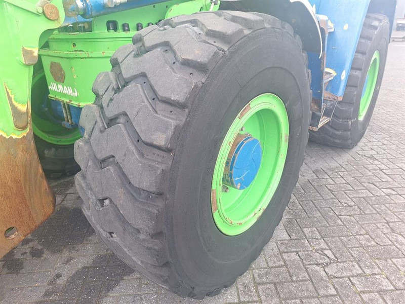 Ahlmann AZ150E - Gumikerekes homlokrakodó: 2 kép. Ahlmann AZ150E - Gumikerekes homlokrakodó: 2 kép.