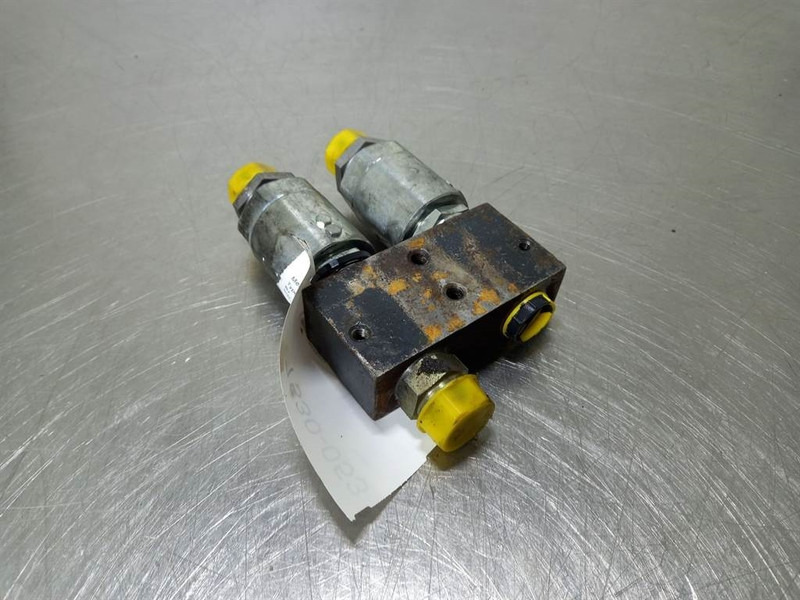 Ahlmann AZ6-4126621C-Rotary coupling/Drehverschraubung - Hidraulika - Építőipari gépek: 2 kép. Ahlmann AZ6-4126621C-Rotary coupling/Drehverschraubung - Hidraulika - Építőipari gépek: 2 kép.