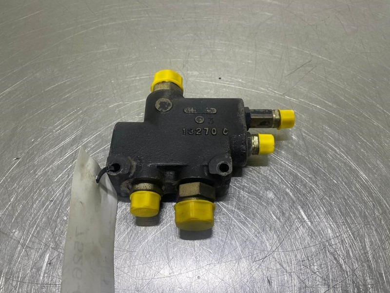 Ahlmann AZ6-4195338A-Priority valve/Prioritaetsventil - Hidraulika - Építőipari gépek: 2 kép. Ahlmann AZ6-4195338A-Priority valve/Prioritaetsventil - Hidraulika - Építőipari gépek: 2 kép.