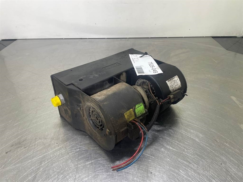 Ahlmann AZ6-Aurora Teddy Einbau 12V-Blower/Heater - Fülke és belső tér - Építőipari gépek: 4 kép. Ahlmann AZ6-Aurora Teddy Einbau 12V-Blower/Heater - Fülke és belső tér - Építőipari gépek: 4 kép.
