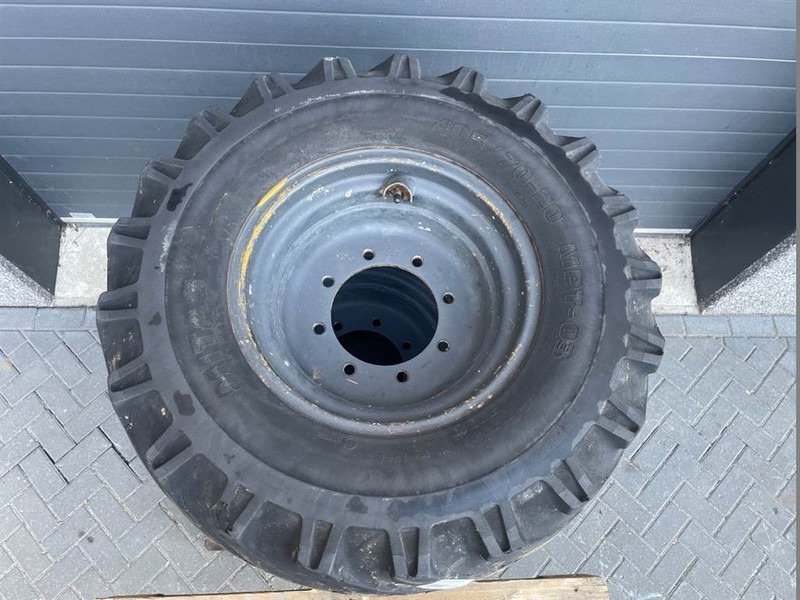 Ahlmann AZ6-Mitas 405/70-20 (16/70-20)-Tire/Reifen/Band - Gumiabroncsok és felnik - Építőipari gépek: 3 kép. Ahlmann AZ6-Mitas 405/70-20 (16/70-20)-Tire/Reifen/Band - Gumiabroncsok és felnik - Építőipari gépek: 3 kép.