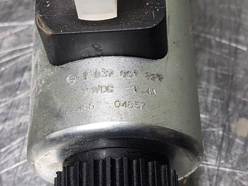 Bosch 081WV06P1V1004-Valve/Ventile/Ventiel - Hidraulika: 3 kép. Bosch 081WV06P1V1004-Valve/Ventile/Ventiel - Hidraulika: 3 kép.