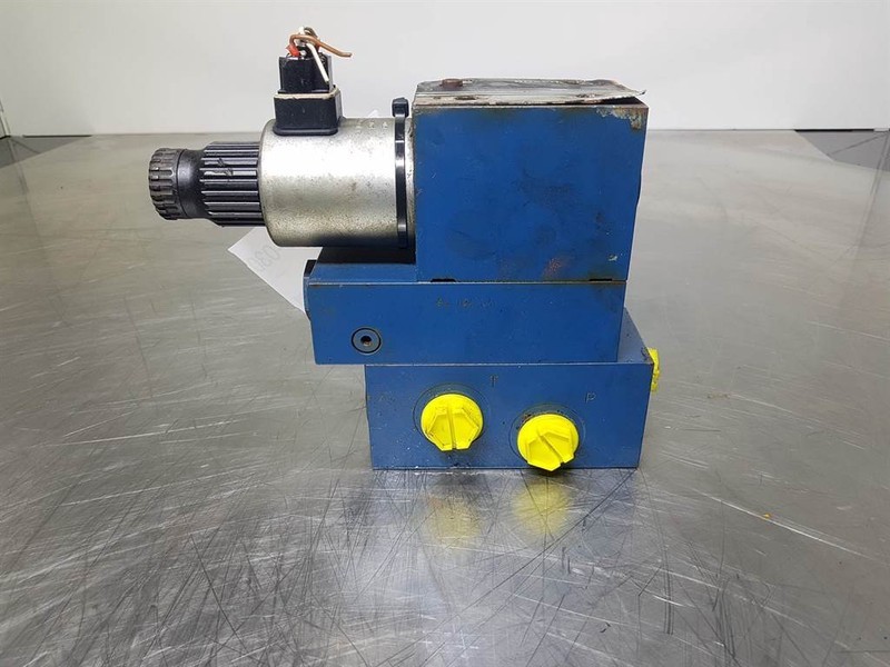 Bosch 081WV10P1M10 - Valve/Ventile/Ventiel - Hidraulika: 2 kép. Bosch 081WV10P1M10 - Valve/Ventile/Ventiel - Hidraulika: 2 kép.
