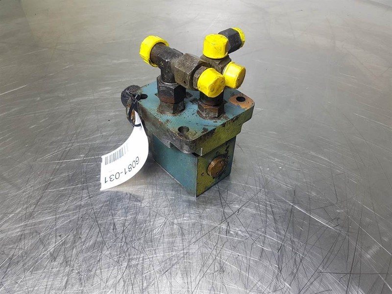 Bosch 081WV10P1V10 - Valve/Ventile/Ventiel - Hidraulika: 2 kép. Bosch 081WV10P1V10 - Valve/Ventile/Ventiel - Hidraulika: 2 kép.