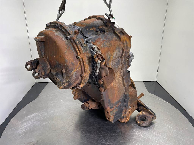 Case 521F-ZF 4WG-130-Transmission/Getriebe - Sebességváltó - Építőipari gépek: 4 kép. Case 521F-ZF 4WG-130-Transmission/Getriebe - Sebességváltó - Építőipari gépek: 4 kép.
