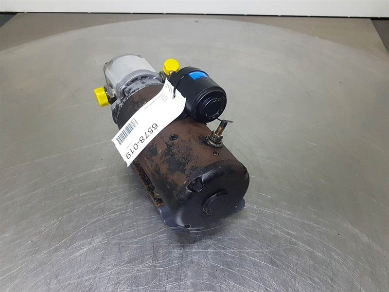 Case 621D-2200943-Haldex-Compact-/steering unit - Hidraulika - Építőipari gépek: 2 kép. Case 621D-2200943-Haldex-Compact-/steering unit - Hidraulika - Építőipari gépek: 2 kép.