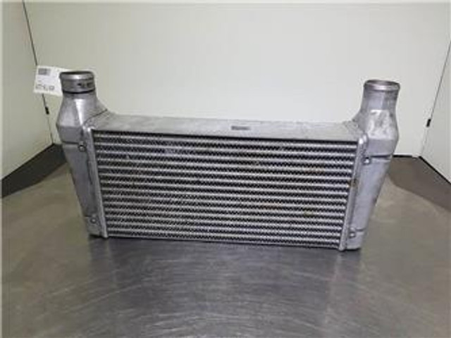 Case 621D-Denso MN127100-17712C-Cooler/Kühler/Koeler - Motor - Építőipari gépek: 1 kép. Case 621D-Denso MN127100-17712C-Cooler/Kühler/Koeler - Motor - Építőipari gépek: 1 kép.