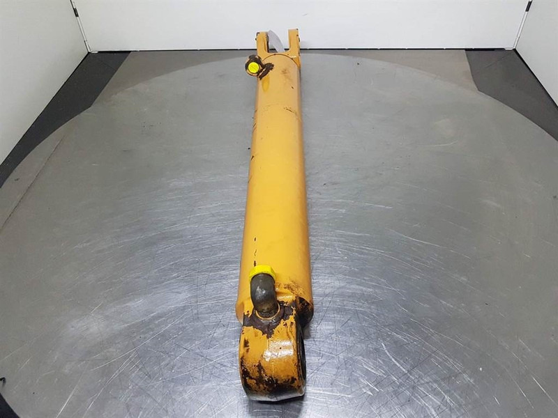 Case 621D - Lifting cylinder/Hubzylinder/Hefcilinder - Hidraulika - Építőipari gépek: 3 kép. Case 621D - Lifting cylinder/Hubzylinder/Hefcilinder - Hidraulika - Építőipari gépek: 3 kép.