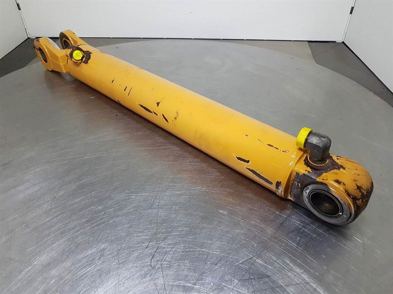 Case 621D - Lifting cylinder/Hubzylinder/Hefcilinder - Hidraulika - Építőipari gépek: 4 kép. Case 621D - Lifting cylinder/Hubzylinder/Hefcilinder - Hidraulika - Építőipari gépek: 4 kép.