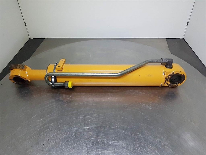 Case 621D - Tilt cylinder/Kippzylinder/Nijgcilinder - Hidraulika - Építőipari gépek: 1 kép. Case 621D - Tilt cylinder/Kippzylinder/Nijgcilinder - Hidraulika - Építőipari gépek: 1 kép.