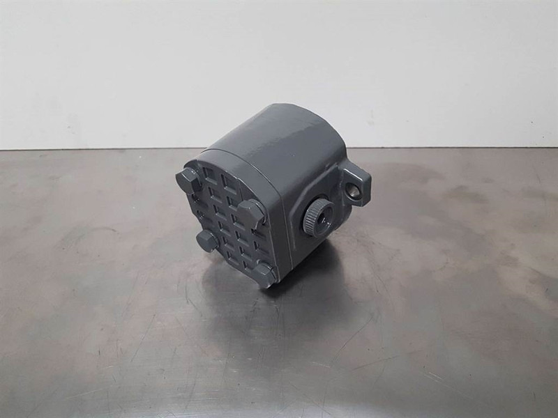 Case CX55-Kobelco SK 55-AP2D25-Gearpump/Zahnradpumpe - Hidraulika - Építőipari gépek: 3 kép. Case CX55-Kobelco SK 55-AP2D25-Gearpump/Zahnradpumpe - Hidraulika - Építőipari gépek: 3 kép.