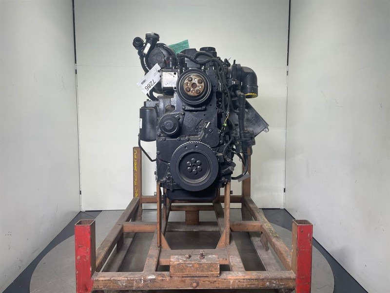 Cummins QSB6.7 - Engine/Motor - Motor - Építőipari gépek: 2 kép. Cummins QSB6.7 - Engine/Motor - Motor - Építőipari gépek: 2 kép.