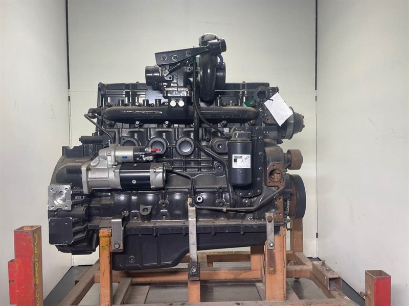 Cummins QSB6.7 - Engine/Motor - Motor - Építőipari gépek: 1 kép. Cummins QSB6.7 - Engine/Motor - Motor - Építőipari gépek: 1 kép.