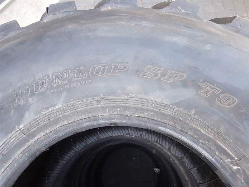 DUNLOP mitas covers -405/70-R18 (15.5/70-R18)-Tire/Reifen - Gumiabroncsok és felnik - Építőipari gépek: 5 kép. DUNLOP mitas covers -405/70-R18 (15.5/70-R18)-Tire/Reifen - Gumiabroncsok és felnik - Építőipari gépek: 5 kép.