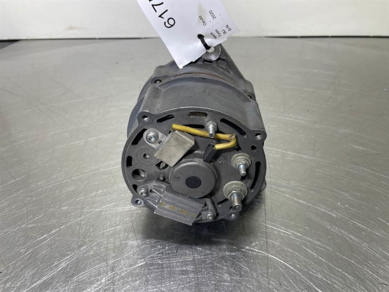 Deutz 01183630-14V 95A-Alternator/Lichtmaschine/Dynamo - Motor - Építőipari gépek: 3 kép. Deutz 01183630-14V 95A-Alternator/Lichtmaschine/Dynamo - Motor - Építőipari gépek: 3 kép.