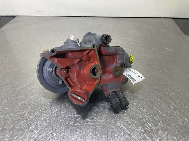 Deutz 04300291 - Coolant pump/Kühlmittelpumpe/Waterpomp - Motor - Építőipari gépek: 5 kép. Deutz 04300291 - Coolant pump/Kühlmittelpumpe/Waterpomp - Motor - Építőipari gépek: 5 kép.