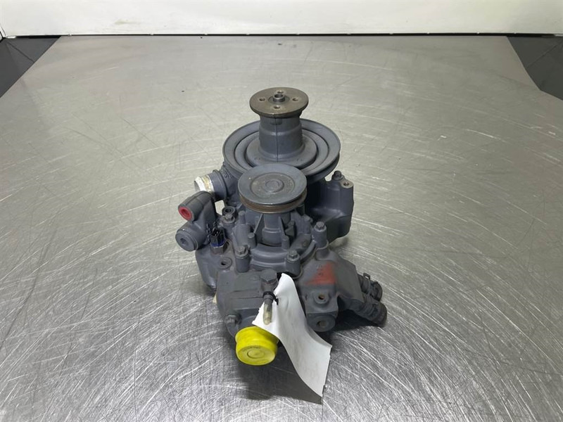 Deutz 04300291 - Coolant pump/Kühlmittelpumpe/Waterpomp - Motor - Építőipari gépek: 3 kép. Deutz 04300291 - Coolant pump/Kühlmittelpumpe/Waterpomp - Motor - Építőipari gépek: 3 kép.