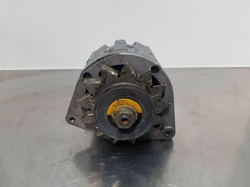 Deutz 24V 55A-PSH 586.002.055-Alternator/Lichtmaschine - Motor - Építőipari gépek: 2 kép. Deutz 24V 55A-PSH 586.002.055-Alternator/Lichtmaschine - Motor - Építőipari gépek: 2 kép.